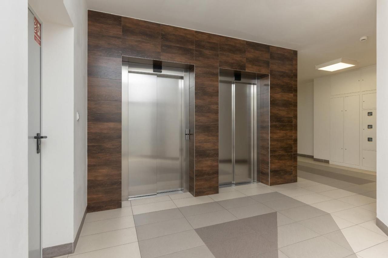 Quiet Apartment Park Edwarda Szymanskiego By Noclegi Renters Warsaw Exterior photo
